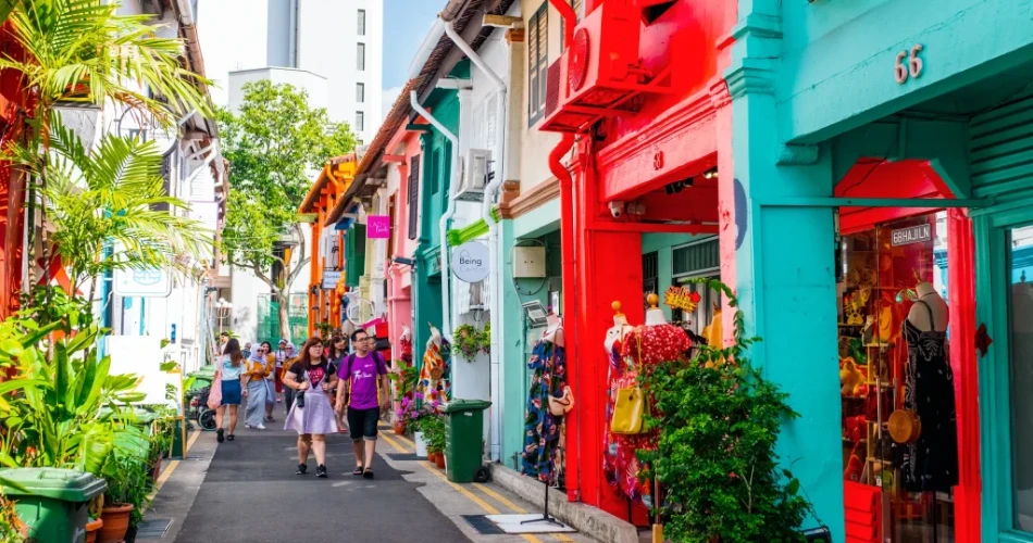 Experience Chinatown, Little India, and Kampong Glam